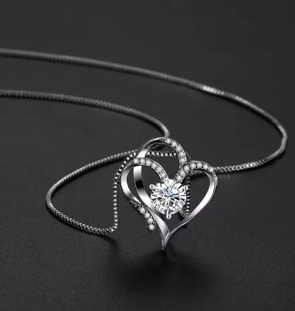 Rosa Eterna con Collar - Flor Preservada en Cúpula de Cristal